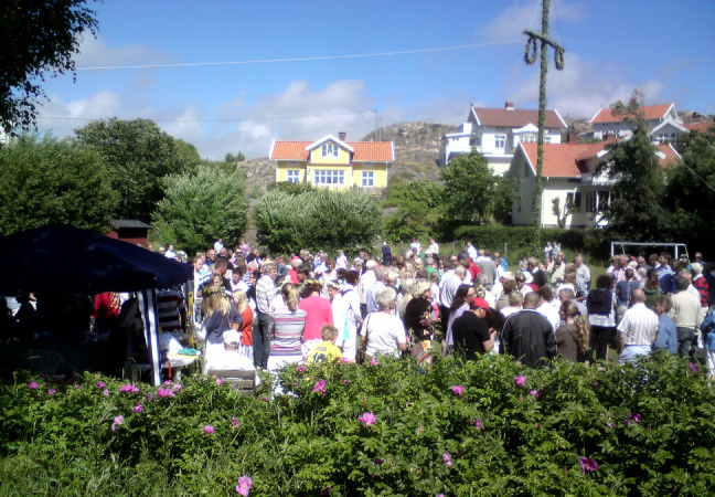 Midsommarafton i Hälleviksstrand – firande på Berns Äng